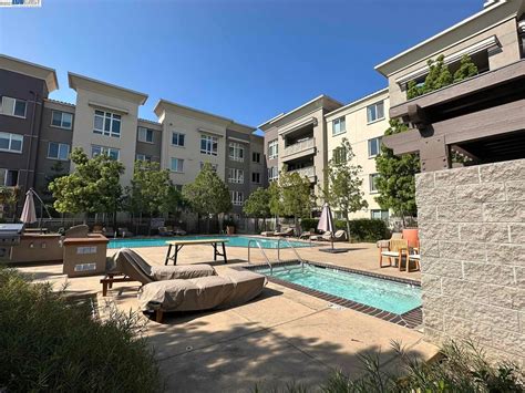 Apartments For Rent in 95035 .